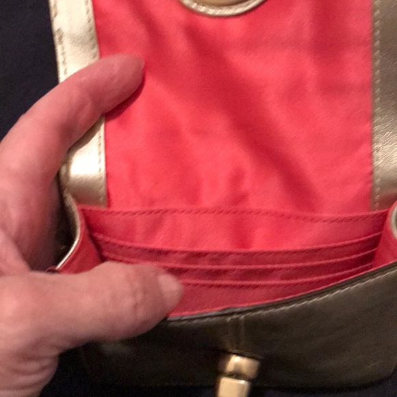 Gold Coach crossbody small bag - Picture 6 of 8